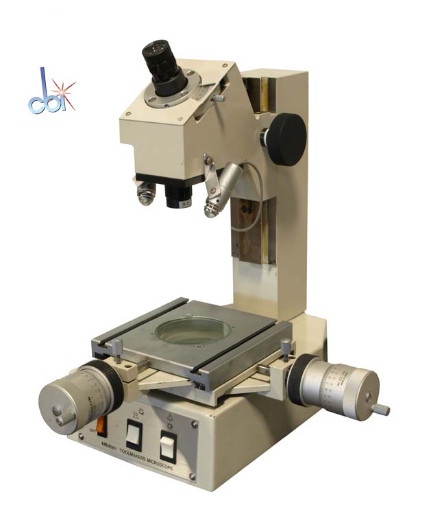 MITUTOYO TOOLMAKER'S MICROSCOPE