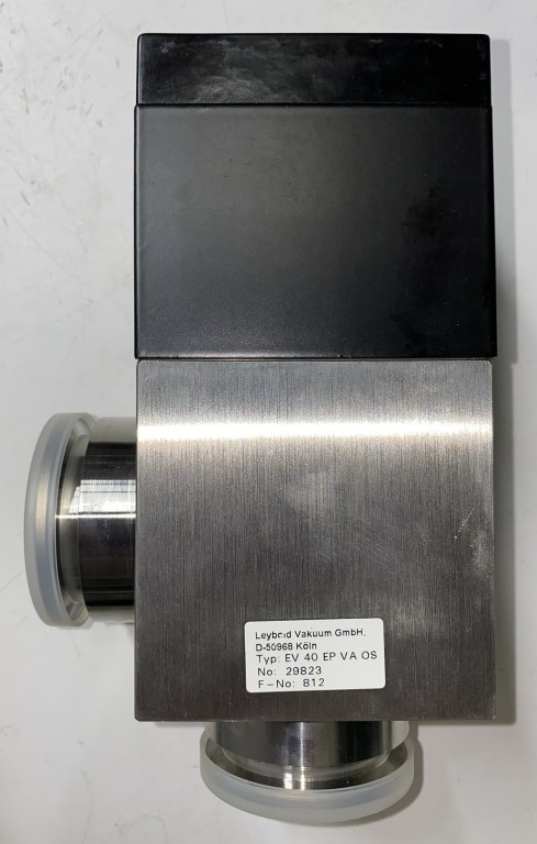 LEYBOLD ANGLE VACUUM VALVE KF 40 