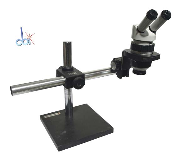 WILD STEREOMICROSCOPE 6X - 31X