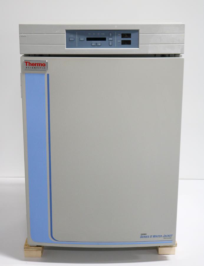 THERMO SCIENTIFIC WATER JACKET CO2 INCUBATOR