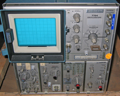 Tektronix 7704 Oscilloscope